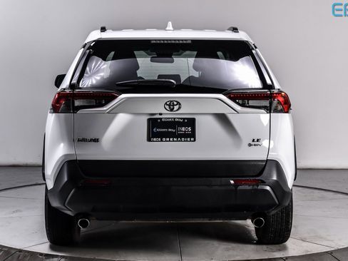 Used 2025 Toyota RAV4 LE image 5