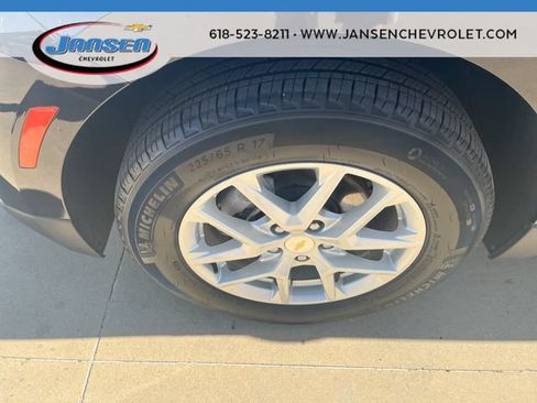 Used 2024 Chevrolet Equinox LT FWD image 32