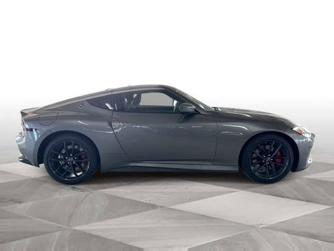 Used 2025 Nissan Z Performance w/ Floor Mat Package RWD image 9