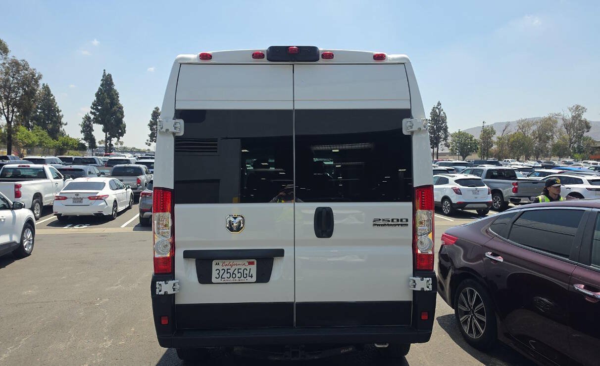 Used 2023 RAM ProMaster 2500 FWD image 3