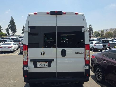 Used 2023 RAM ProMaster 2500 FWD image 3