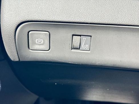 Certified 2024 Buick Enclave Essence w/ Sport Touring Edition FWD image 18