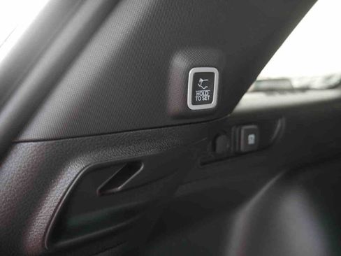 New 2025 Jeep Grand Cherokee Altitude image 7