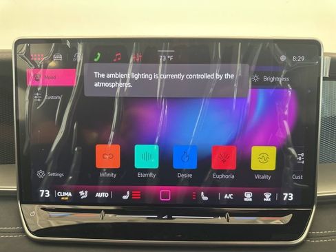 New 2026 Volkswagen Tiguan SE R-Line AWD/4WD image 16