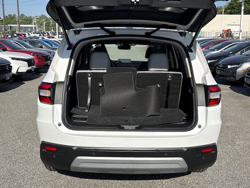 Used 2025 Honda Pilot EX-L image 32