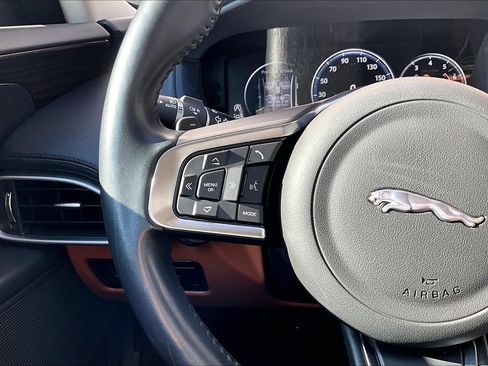 Used 2018 Jaguar XE Portfolio RWD image 18