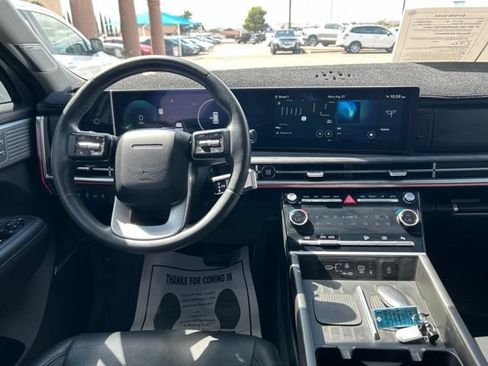 Used 2025 Hyundai Santa Fe Limited FWD image 13