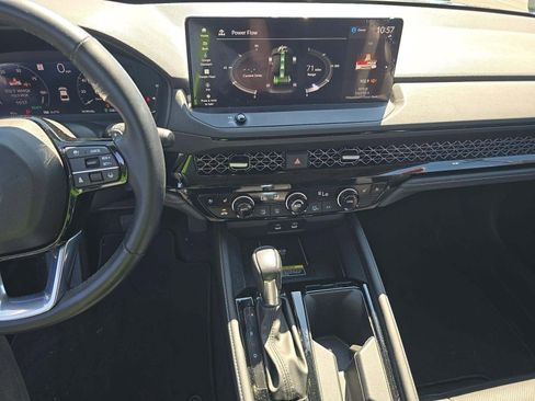 Used 2023 Honda Accord Touring image 8