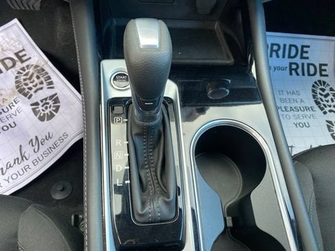 Used 2023 Nissan Altima 2.5 SV FWD image 16
