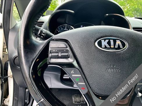 Used 2018 Kia Forte S FWD image 11
