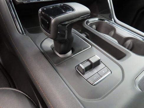 Used 2025 GMC Sierra 1500 AT4 image 51