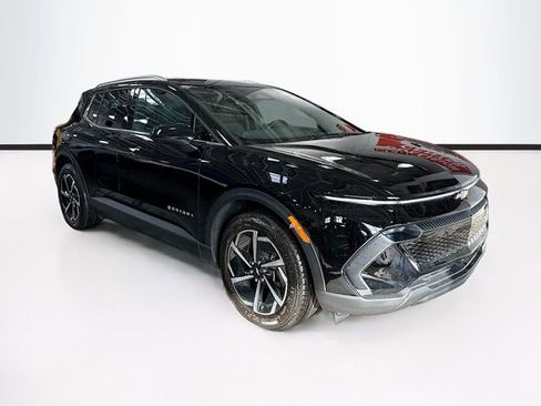New 2026 Chevrolet Equinox EV LT FWD image 3