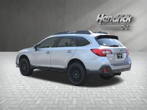 Used 2019 Subaru Outback 2.5i Limited AWD/4WD image 7