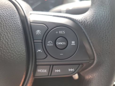 Used 2025 Toyota Corolla LE FWD image 27