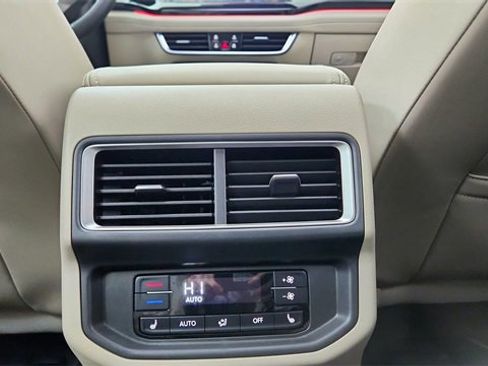 Used 2024 Volkswagen Atlas SEL Premium R-Line image 58