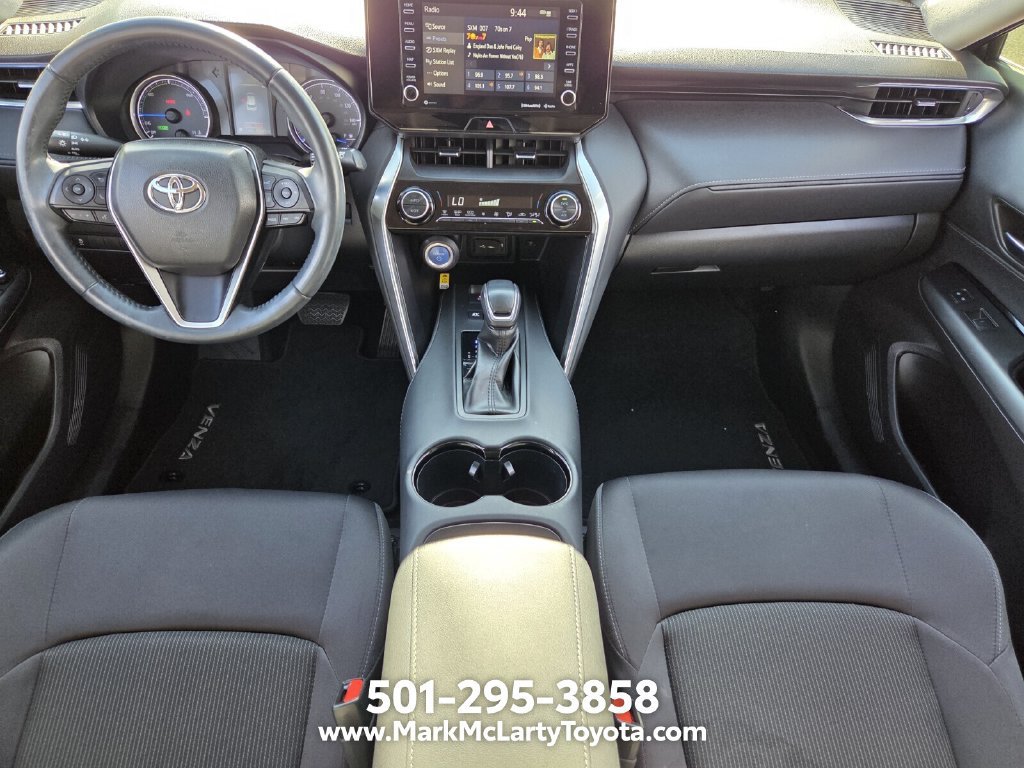 Used 2022 Toyota Venza LE AWD/4WD image 12