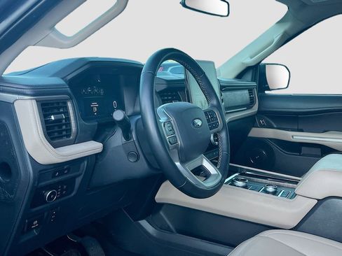 Used 2024 Ford Expedition Max Limited image 9