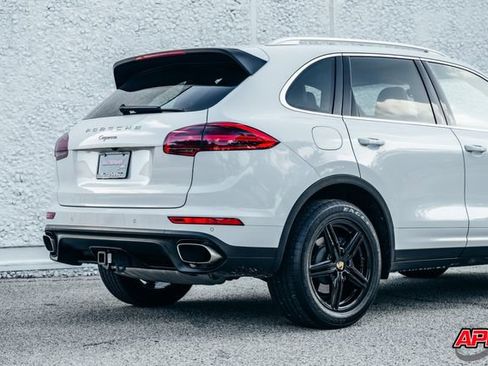 Used 2016 Porsche Cayenne image 53