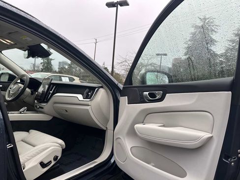 New 2026 Volvo XC60 B5 Ultra w/ Protection Package Premier image 11