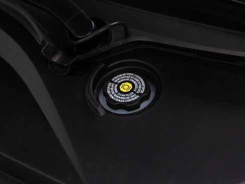 Used 2023 Chevrolet Corvette Stingray Premium Conv w/ Z51 Performance Package image 19