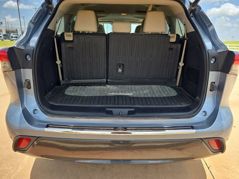 Used 2020 Toyota Highlander Limited w/ Protection Package #3 AWD/4WD image 13