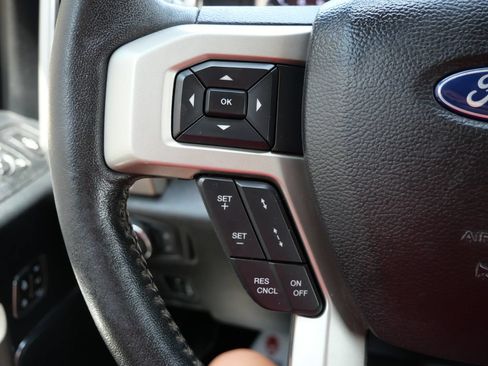 Used 2020 Ford F250 Lariat w/ Lariat Ultimate Package AWD/4WD image 27
