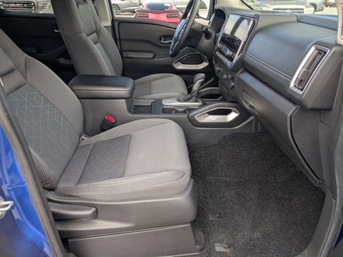 Used 2025 Nissan Frontier SV RWD image 25