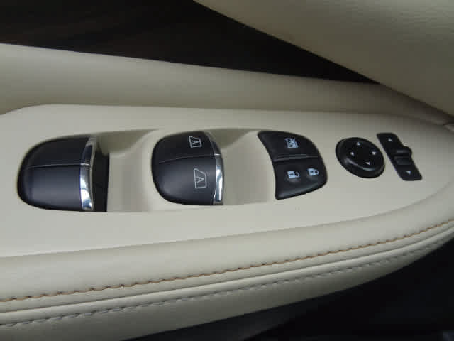 Used 2022 Nissan Murano Platinum w/ Cargo Package AWD/4WD image 10
