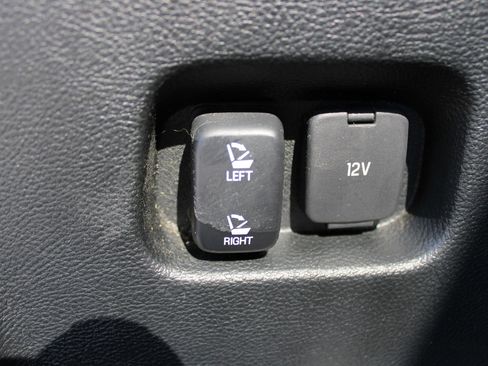 Used 2023 Ford Edge SEL image 16