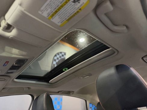 Used 2017 Subaru Crosstrek 2.0i Limited image 19