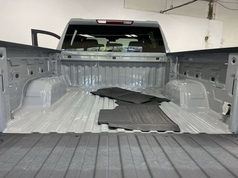 Used 2024 Chevrolet Silverado 1500 LT AWD/4WD image 25