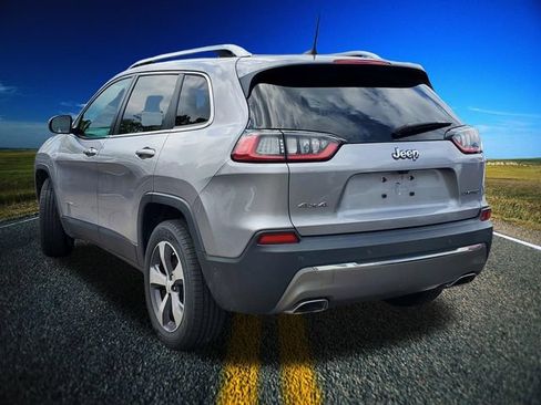 Used 2019 Jeep Cherokee Limited AWD/4WD image 2