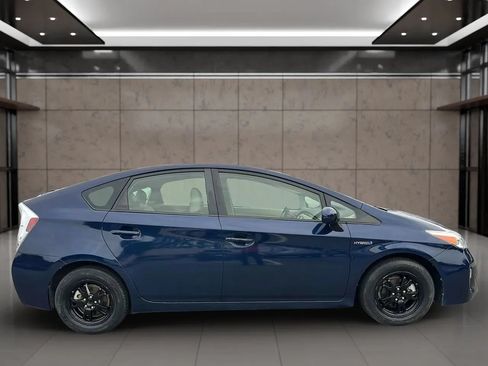 Used 2014 Toyota Prius Two FWD image 14