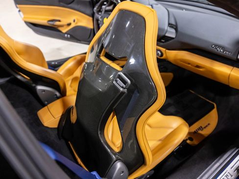 Used 2019 Ferrari 488 Spider image 35