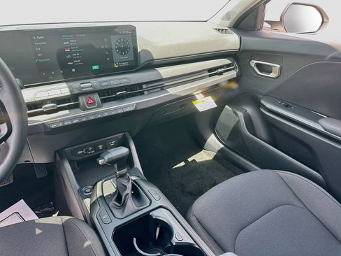 New 2026 Kia K4 FWD image 21