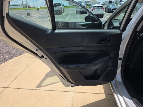 Used 2025 Nissan Altima 2.5 SV FWD image 23