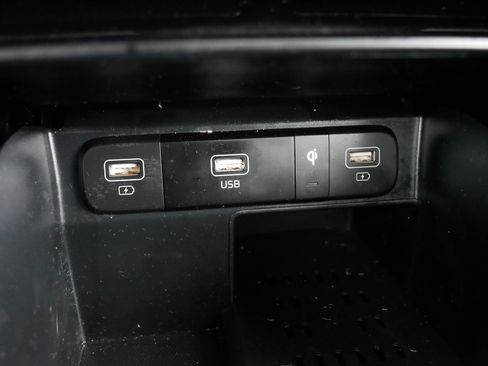 Certified 2023 Kia Sorento S w/ Panoramic Sunroof Package image 33