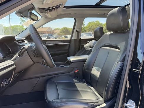 Used 2024 Jeep Grand Cherokee L Limited w/ Black Appearance Package image 14