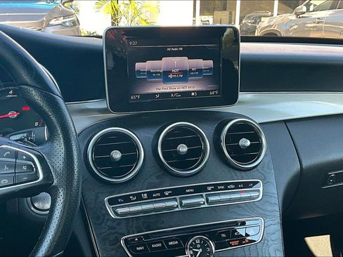Used 2018 Mercedes-Benz C 300 4MATIC Sedan image 6