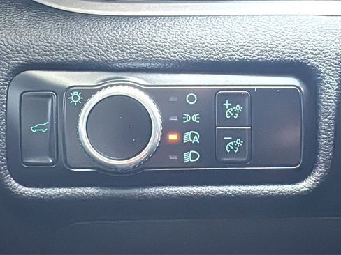 Certified 2023 Ford Explorer XLT image 17