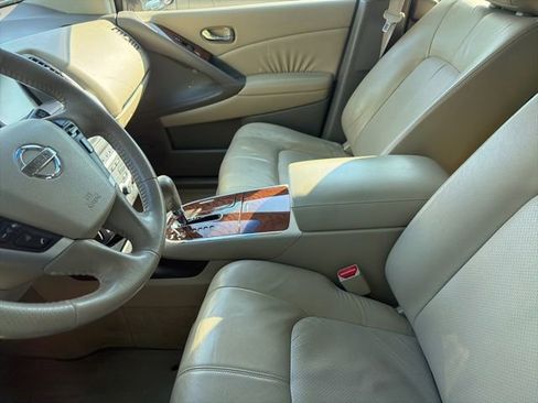 Used 2010 Nissan Murano LE w/ Navigation Pkg FWD image 11