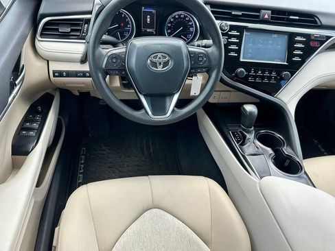 Used 2018 Toyota Camry LE FWD image 8