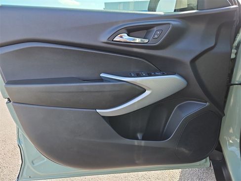 Certified 2024 Chevrolet Trax RS w/ Driver Confidence Package image 21