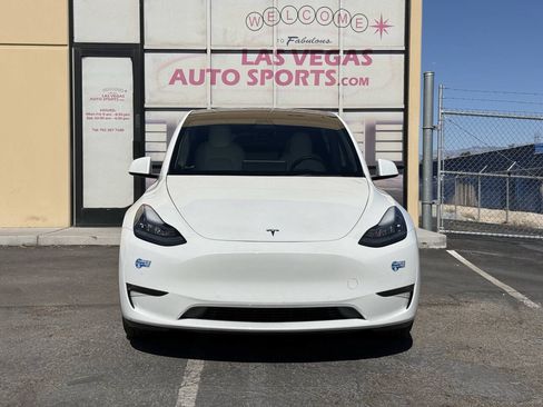 Used 2021 Tesla Model Y Long Range AWD/4WD image 3