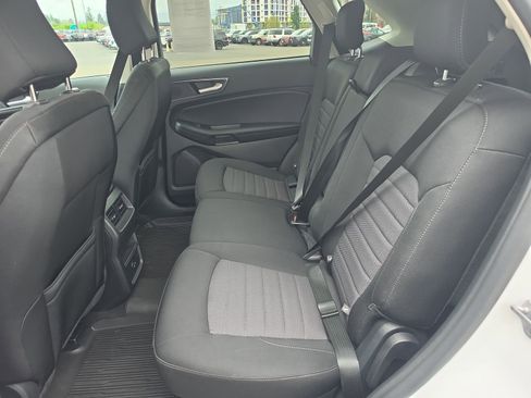 Used 2022 Ford Edge SE AWD/4WD image 16