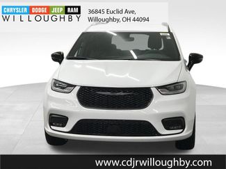 New 2026 Chrysler Pacifica Select w/ S Appearance Package video 2