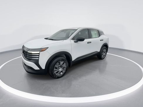 New 2026 Nissan Kicks S image 4