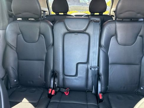 Used 2020 Volvo XC90 T6 Momentum w/ Protection Package Premier AWD/4WD image 25
