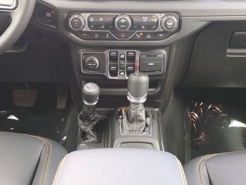 New 2026 Jeep Gladiator Sport image 20