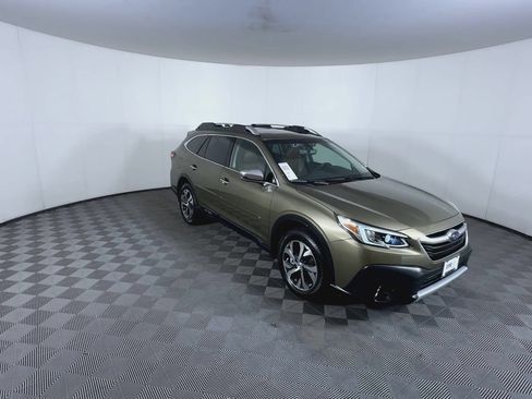 Used 2020 Subaru Outback Touring XT AWD/4WD image 2